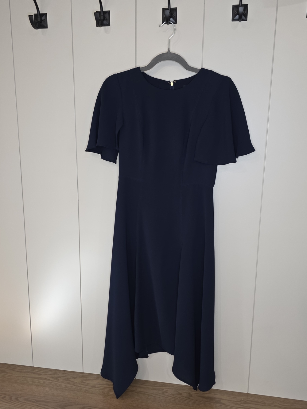 Donna Karan Navy Asymmetrical Midi Dress with Flutter Sleeves. Flowy Sz 2 NWOT
